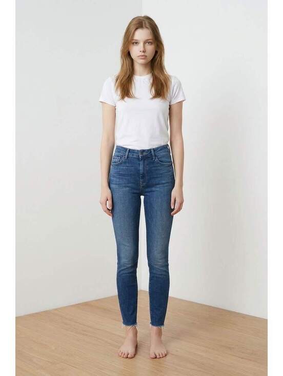 Mother Denim - Mother High Waisted Looker Ankle Fray Jeans Size: 27